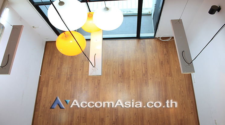 รูป 🔼🔽 AccomA 📩 Pet friendly,Home Office 4 BR Townhouse in Khlong Ton Nuea (AA25261) - รูปที่ 5/11