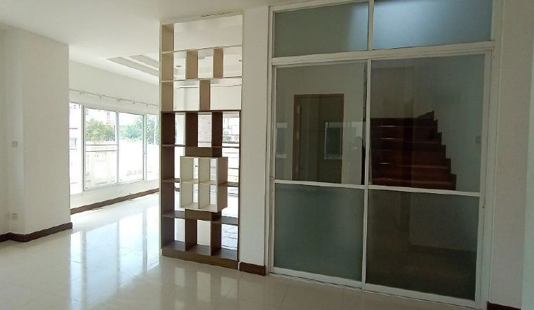picture บ้านเดี่ยว 368 square meter Roi Et Muang Roi Et Dong Lan for 2813000 THB - 6/10