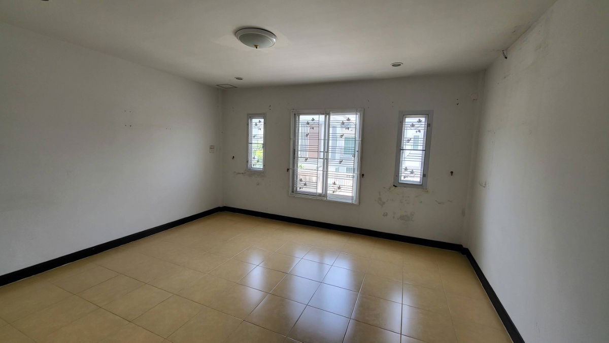 picture For sale: Townhouse 18 sq. wa, K.C. Ramintra 7 - 7/15