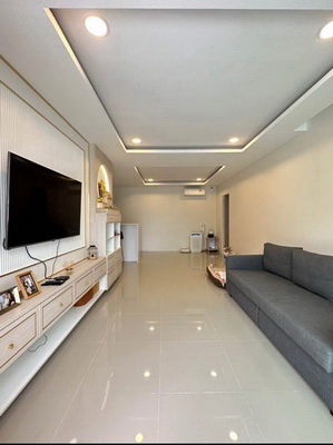 picture FOR RENT PERFECT PARK BANGNA / 4 bedrooms 4 bathrooms / 50 Sqw. 200 Sqm. **38,000** CLOSE TO ABAC BANGNA UNIVERSITY - 2/8