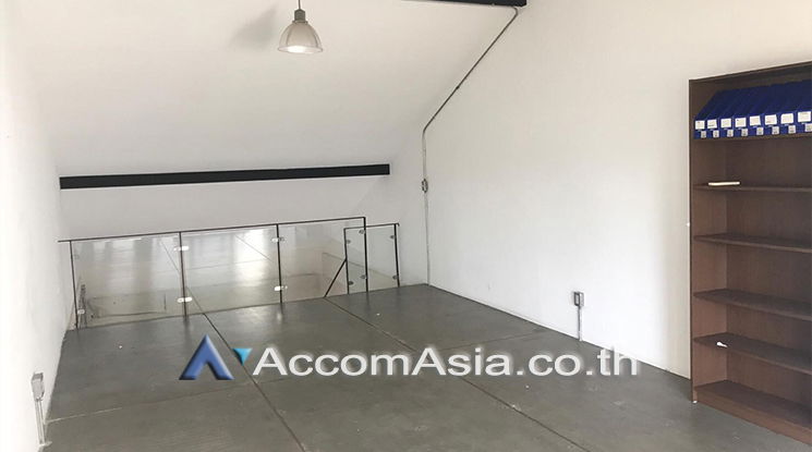picture 🔼🔽 AccomA 📩 Pet friendly,Home Office,Big Balcony 2 BR Townhouse in  (AA25937) - 4/9