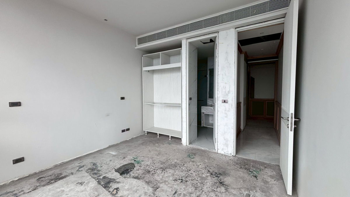 picture For sale: 5 bedrooms, 307 sq m., spacious unit at Canapaya Residences - 23/44