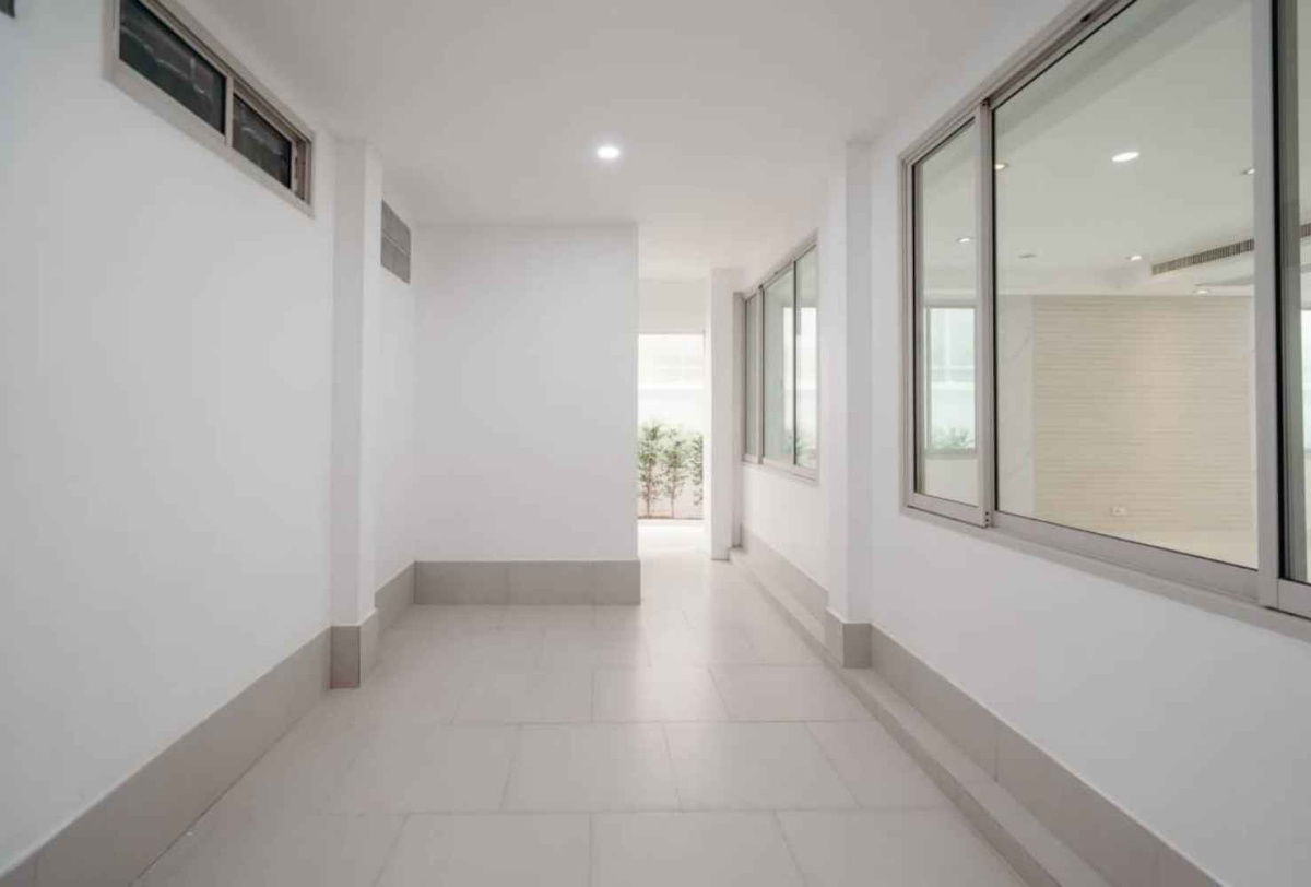 รูป ขาย Townhome 3 ชั้น สุขุมวิท 15 ทำเลทอง ใกล้ BTS อโศก & MRT เพชรบุรี เดิน 1 นาทีถึงโรงเรียนนานาชาติ NIST - รูปที่ 16/17