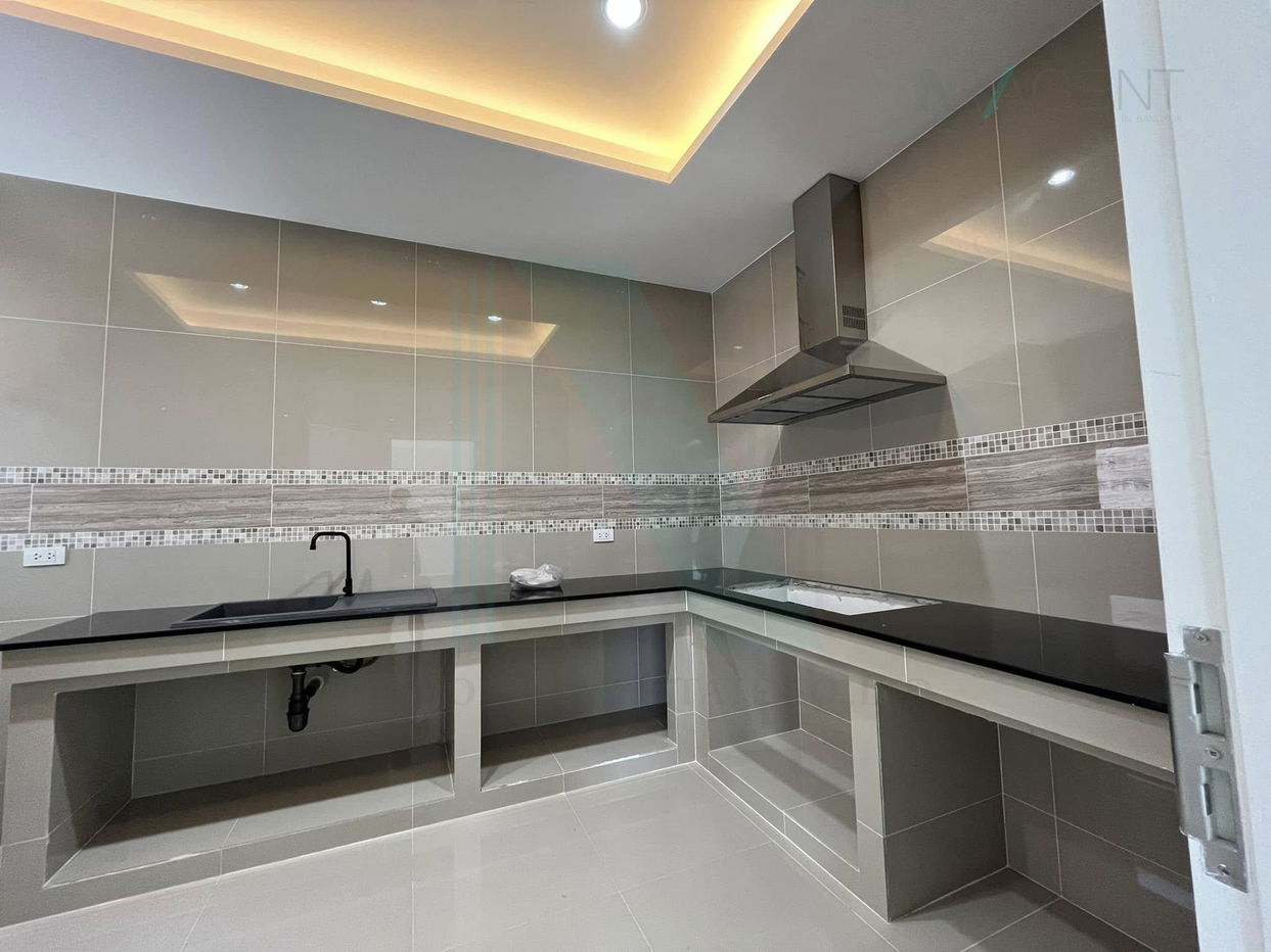 picture 🔺 For Sell House BURASIRI PATTANAKARN 2-story 4 bedroom 5 bathroom - 6/8