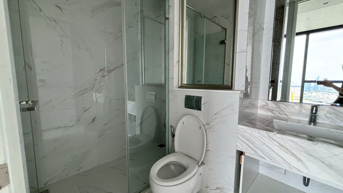 picture For sale: 5 bedrooms, 307 sq m., spacious unit at Canapaya Residences - 42/44