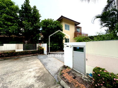 Houses for sale BITEC Bang Na : For Sale Villa Arcadia Srinakarin 