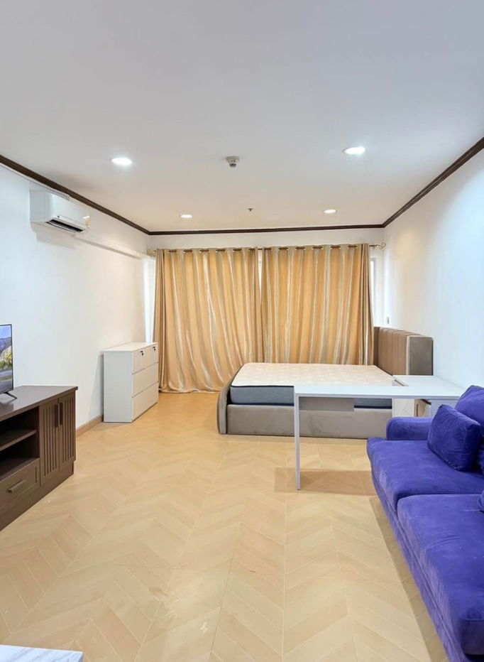 picture #R5712 🎉 140868 Condo for rent The Platinum Condominium - 5/12