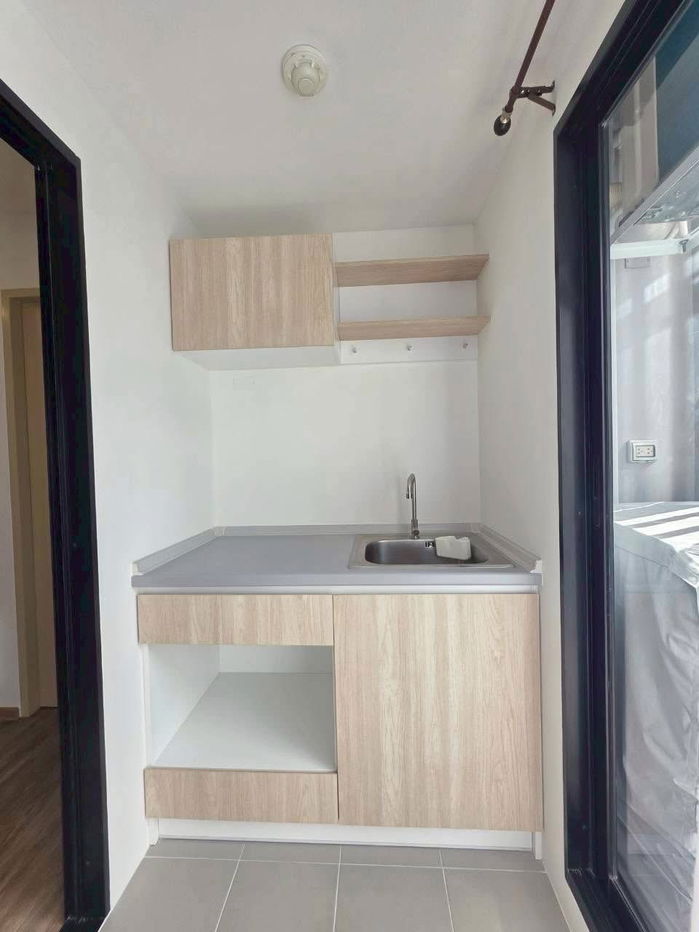 picture Forrent Flexi Suksawat 13  Condominiums  - 3/8