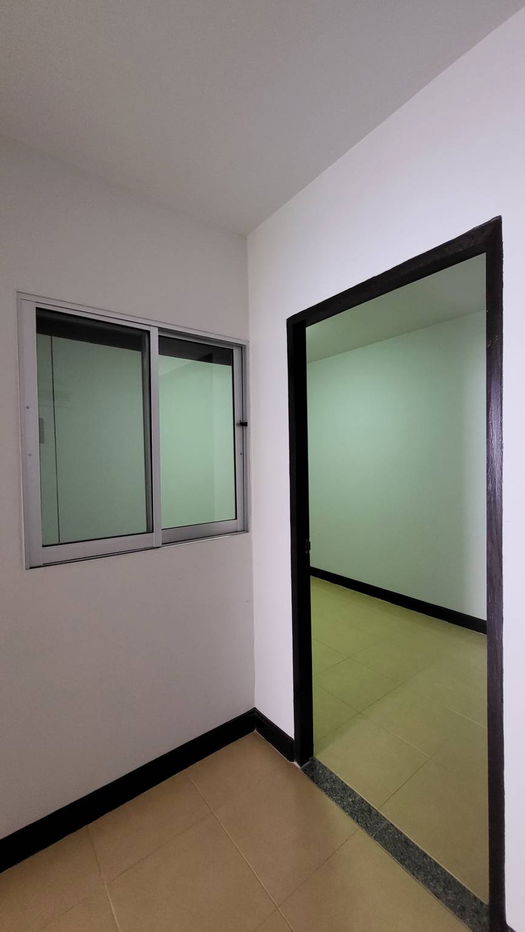 picture For sale: Townhouse 18 sq. wa, K.C. Ramintra 7 - 8/15