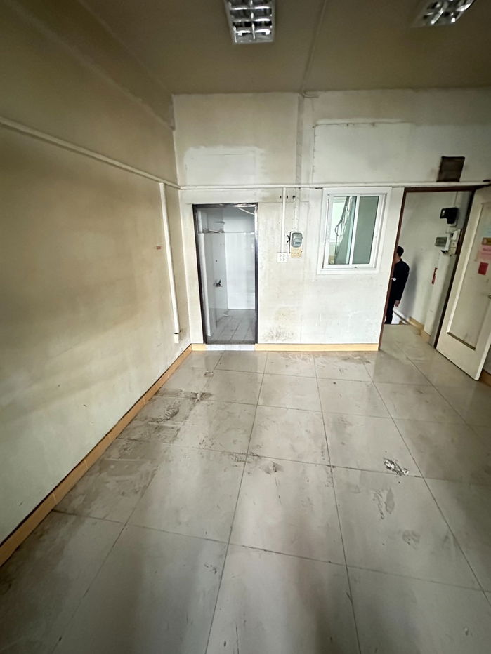 รูป ขายอาคารพาณิชย์ 5ชั้น 1ดาดฟ้า ตรงข้ามรพ.ศิริราช  - รูปที่ 15/27