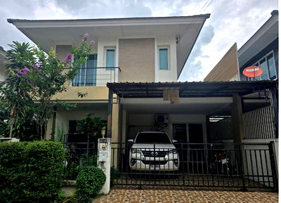 บ้านแฝด ม.เกษตรศาสตร์ ศรีราชา : บ้านแฝด เนื้อที่ทั้งหมด 157.6 ตารางเมตร 87/45 โครงการ เดอะ เซ็นทรัล รีเจ้นท์ ตำบลสุรศักดิ์ อำเภอศรีราชา ชลบุรี ราคา 2,590,000 บาท