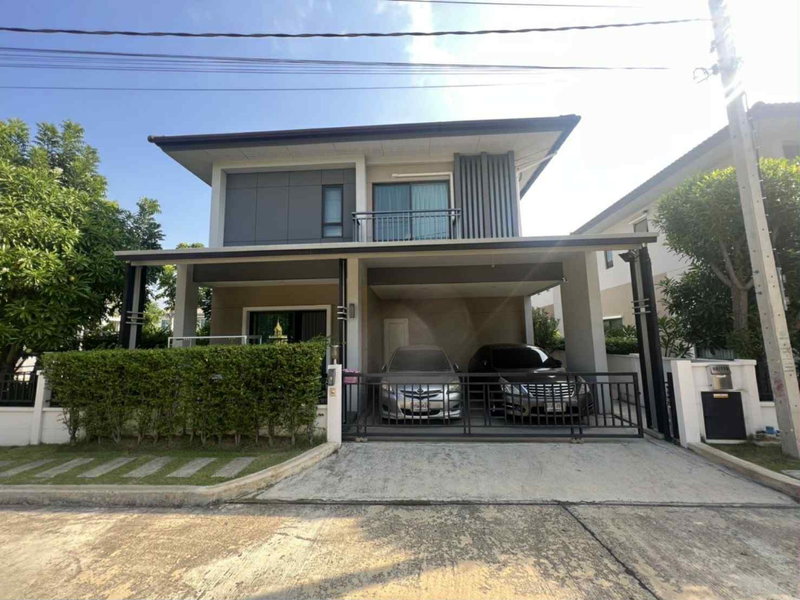Houses for sale : Centro Westgate house for sale 4.99 MB.