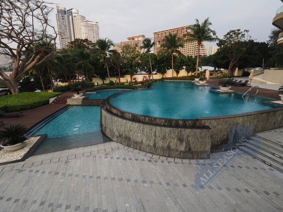 picture 2 Bedrooms Condominium @ The Cove - 22/31