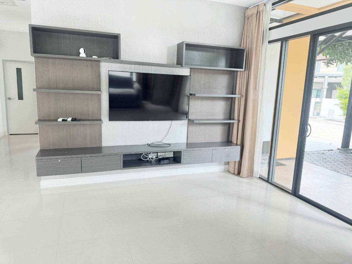 picture Two-story detached house for rent in Thanapirom Village, Navanakorn Khlong Nueng, Khlong Luang District, Pathum Thani - 24/56