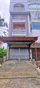 Romklao ARL LatKrabang 749m. 4.5-story commercial building for rent corner unit 24sq wah 385 sq m A