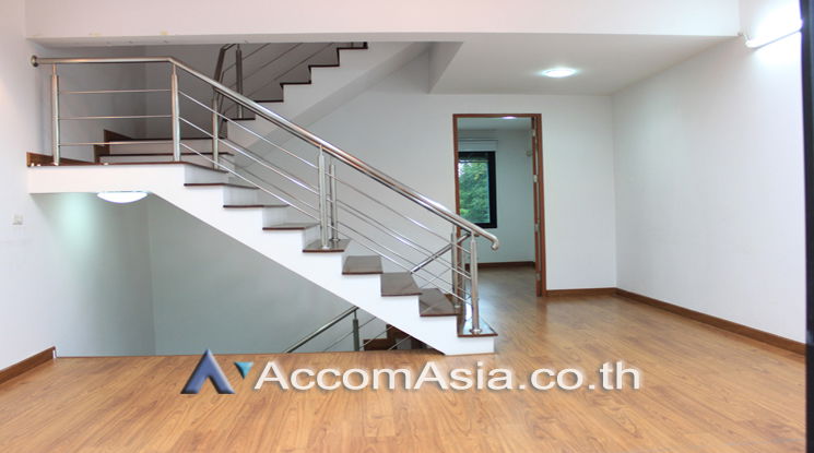 รูป 🔼🔽 AccomA 📩 Pet friendly,Home Office 4 BR Townhouse in Khlong Ton Nuea (AA25261) - รูปที่ 3/11