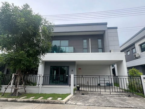 For rent✨ CENTRO Donmueang-Chaengwattana 🔥 Line ID @034etfin 📲 4 bedrooms 4 bathrooms