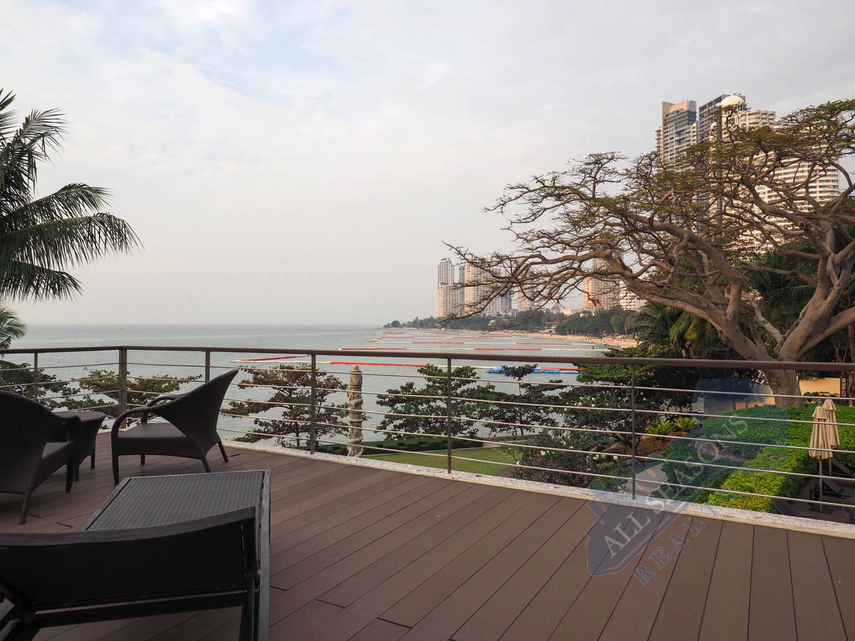 picture 2 Bedrooms Condominium @ The Cove - 11/31