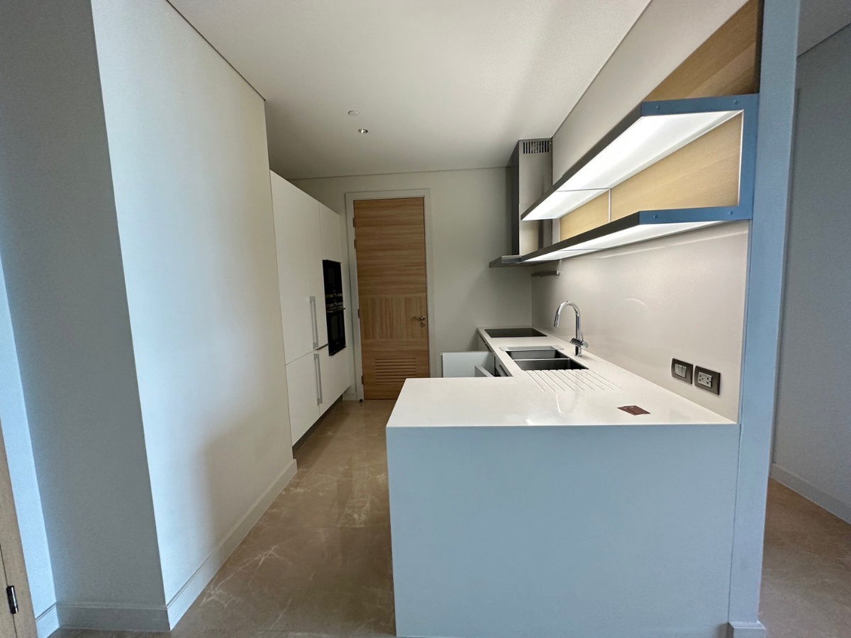 picture +++Urgent rent+++ Sindhorn Residence** 2 bedrooms, size 117 sq m. - 6/11