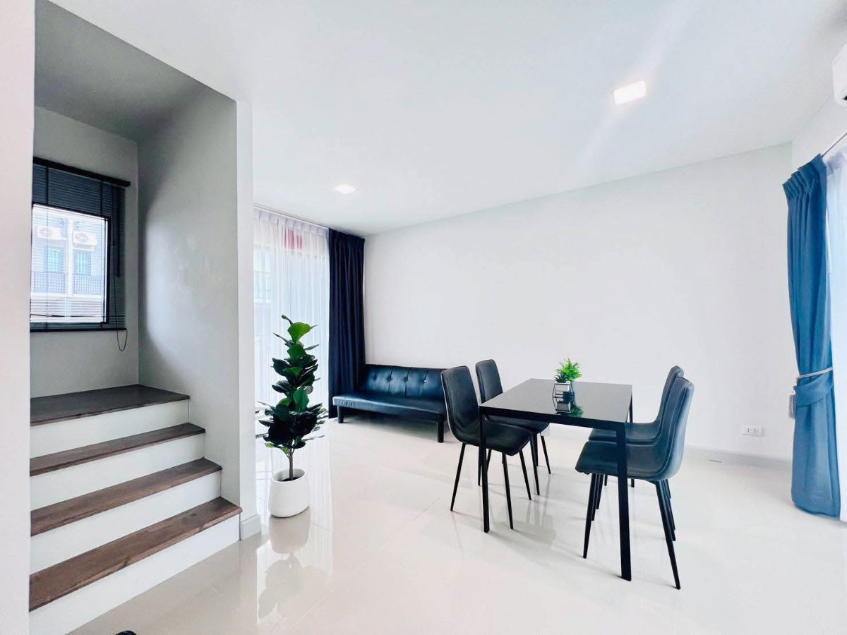 picture 2-story townhouse for rent in Grand Pleno Village, Phahonyothin-Vibhavadi. - 8/30