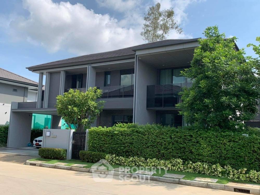 picture 4-BR House at Setthasiri-Krungthep Kreetha 2 in Hua Mak (ID 1404066) - 1/12
