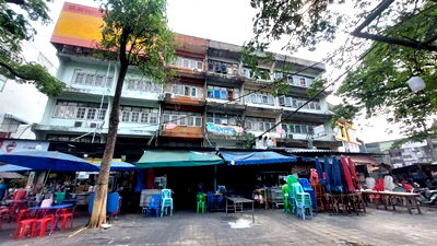 Shophouses for sale Sukhumvit Road : Commercial building for sale, 4.5 floors, suitable for business, Soi Ekkamai 30 (N.563)