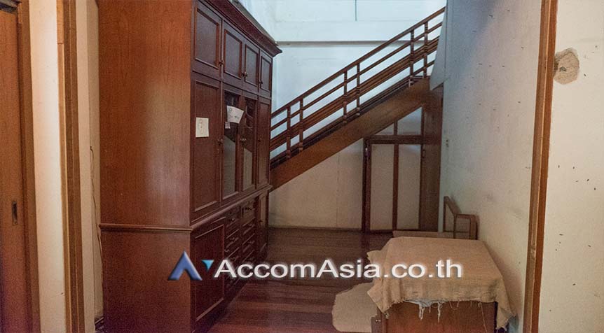 picture 🔼🔽 AccomA 📩 Home Office,Garden 4 BR House in Khlong Ton Nuea (AA26054) - 10/20
