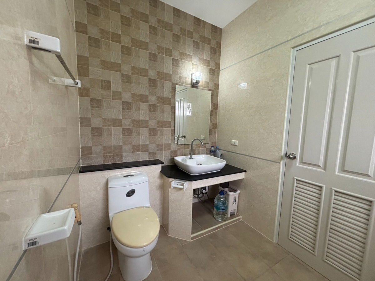 picture UK06-047 🏡 2-storey detached house, Grand Manirin, Sammuk, Bangsaen 💰 Rental price only 35,000 baht/month - 9/17