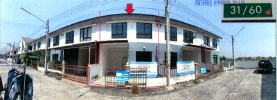 Townhouses for sale Chonburi : ทาวน์เฮ้าส์ 78 square meter Chonburi Phanat Nikhom Kut Ngong for 1190000 THB
