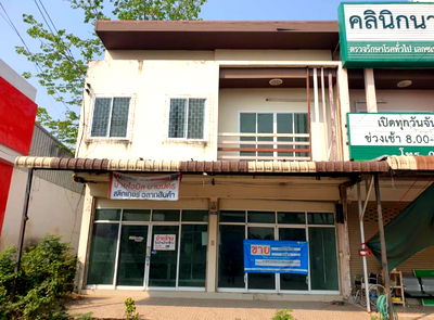 Shophouses for sale Khon Kaen : อาคารพาณิชย์ 160 square meter Khon Kaen Phu Wiang Song Puai for 3185000 THB