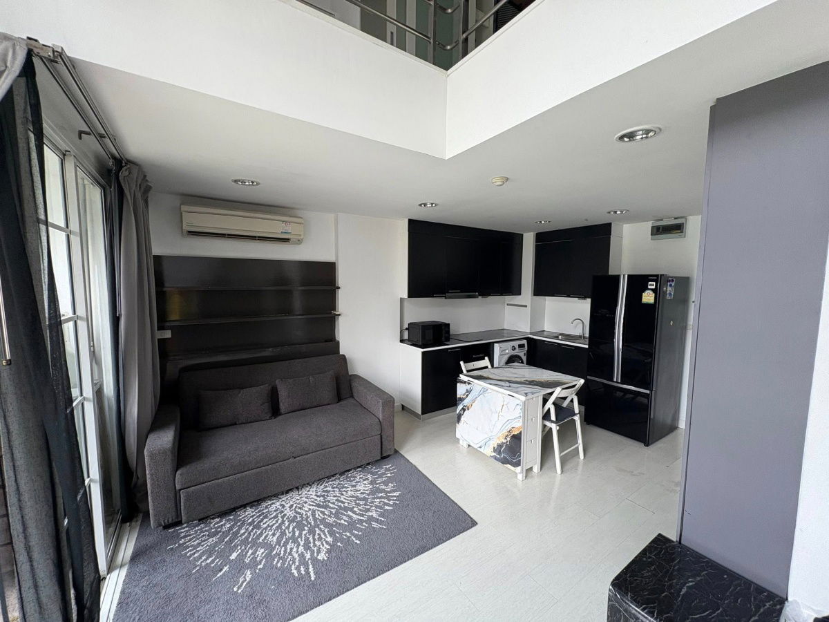 picture Urgent Rent!! Great Price! Beautifully Decorated Unit at D65 Condominium - 2/13