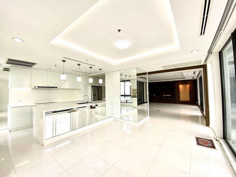 3-BR Condo at Icon 3 Condominium close to Thong Lo (ID 1019405)