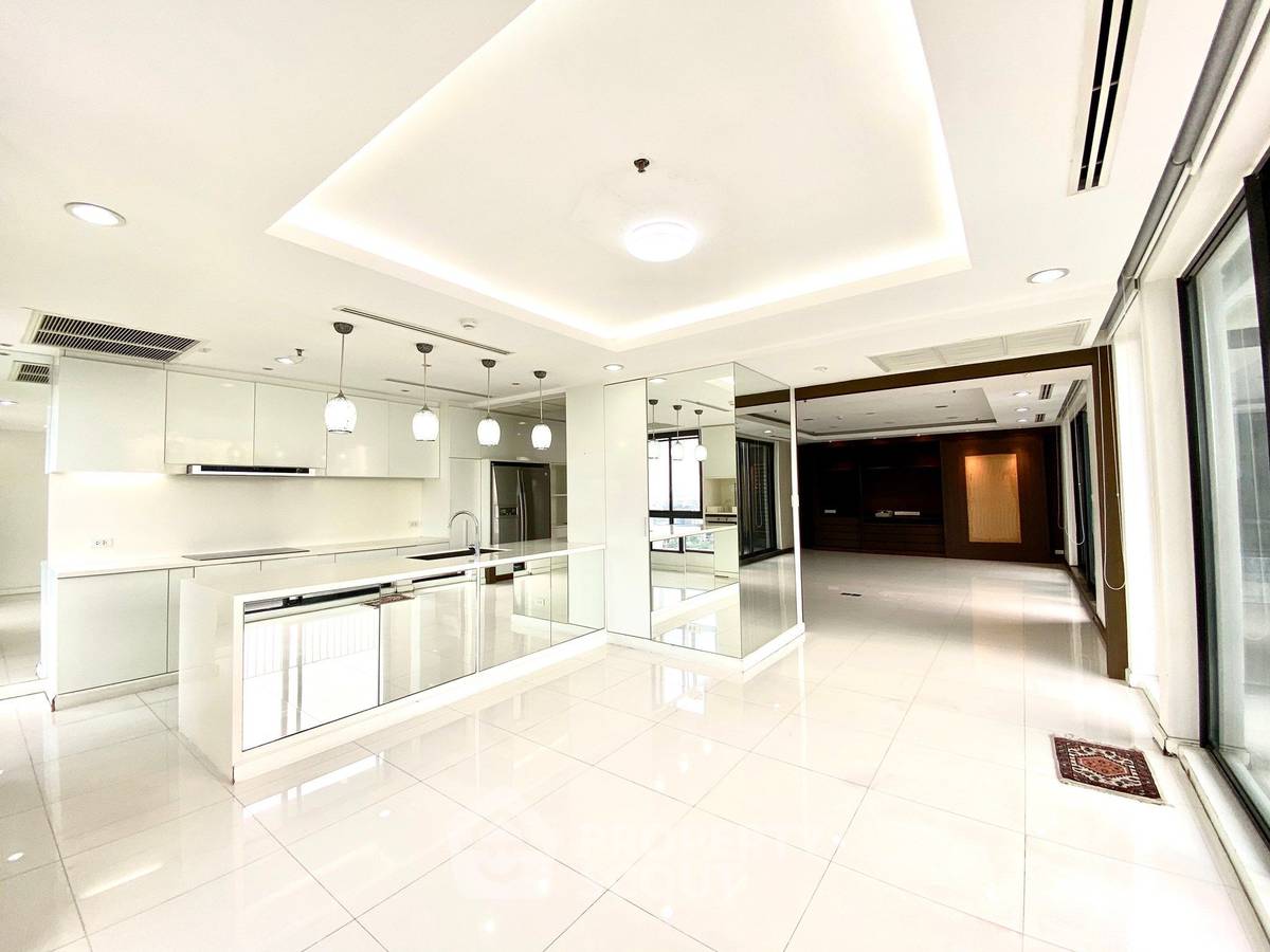 picture 3-BR Condo at Icon 3 Condominium close to Thong Lo (ID 1019405) - 1/13