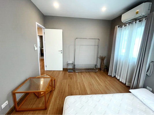 picture FOR RENT PASSORN BANGNA - WONGWAEN / 3 bedrooms 3 bathrooms / 50 Sqw. 180 Sqm. **50,000** CLOSE TO GEMOPOLIS INDUSTRIAL ESTATE - 10/16