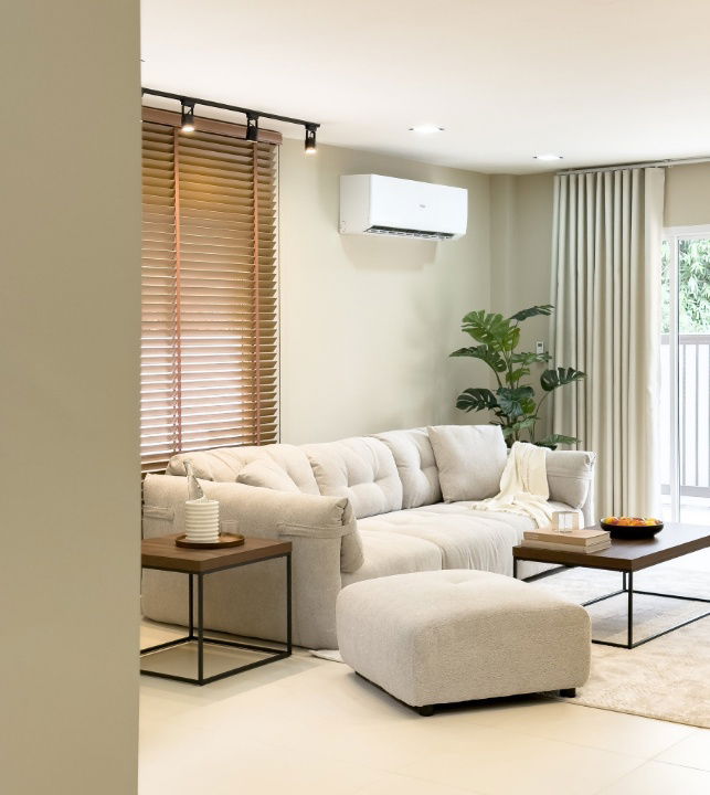 picture House for Sale in Kwan Wieng. Warm-toned 4-bedroom home, fully furnished with electrical appliances.  SW002852 - 26/34
