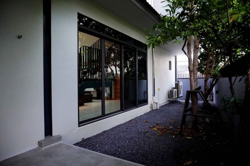 picture UK07-015 🏡✨ 2-storey detached house for sale with complete furniture in every room. - 1/18