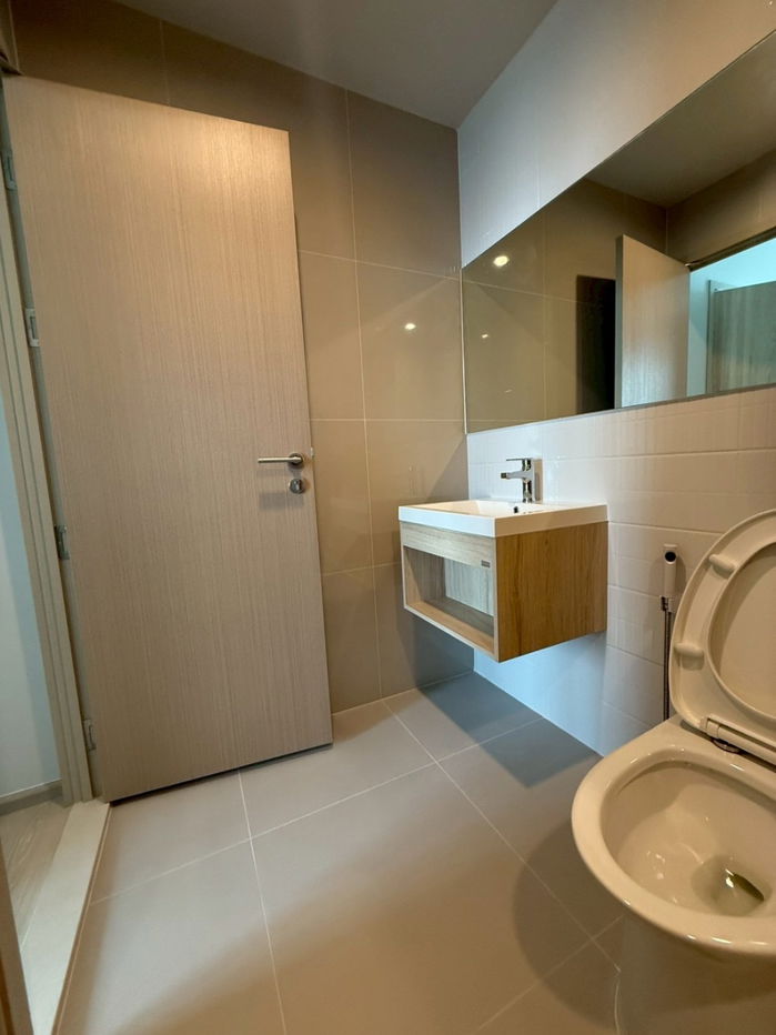 รูป คอนโดใหม่ Nue Mega Plus Bangna ขนาด 30 SQm. 14,000 เท่านั้น   (ห้องใหม่ไม่เคยปล่อยเช่า) มีทั้งหมด 35 ห้อง   - รูปที่ 15/16