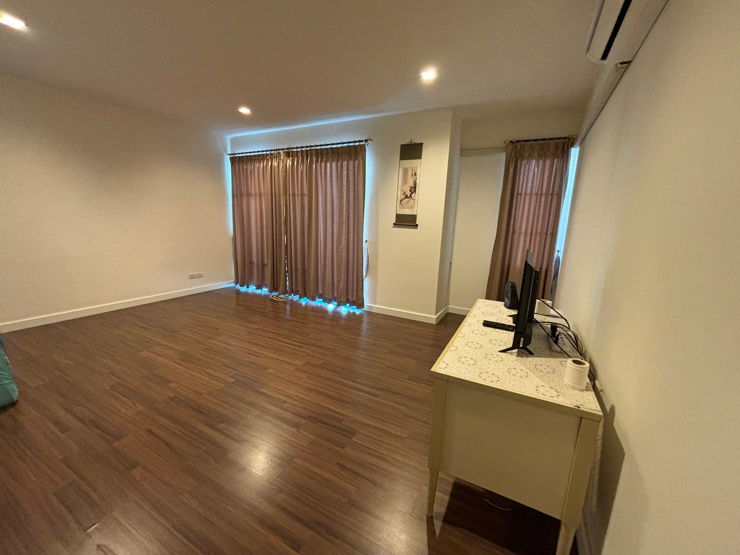 รูป ขายบ้านทาวน์โฮม ทาวน์อเวนิว อ่อนนุช 68 หน้าบ้านไม่ติดใคร - รูปที่ 3/9