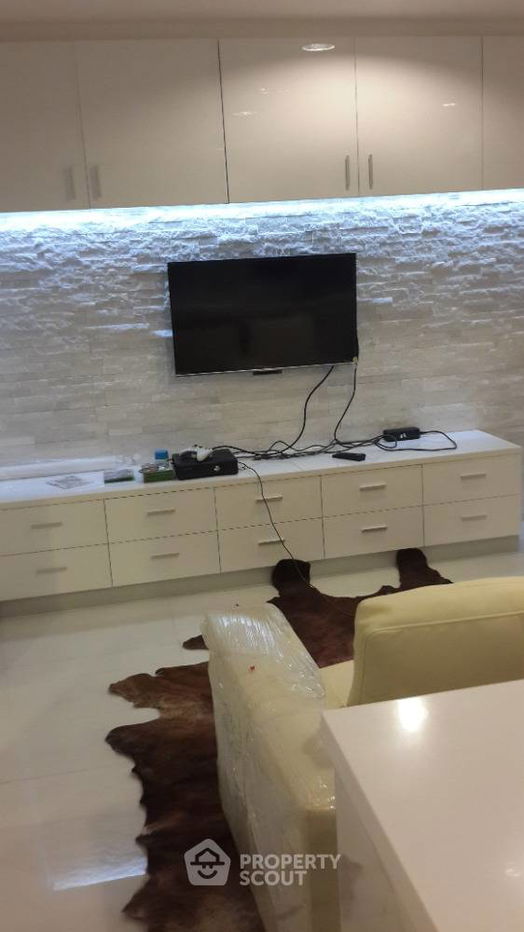 picture 1-BR Condo at Belle Grand Rama 9 near MRT Phra Ram 9 (ID 671325) - 5/13