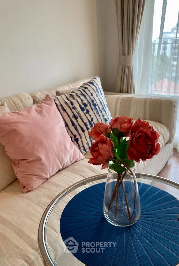 picture 1-BR Condo at The Seed Musee Sukhumvit 26 near BTS Phrom Phong (ID 869335) - 3/23