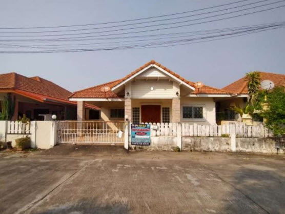 รูป บ้านเดี่ยว เนื้อที่ทั้งหมด 205.2 ตารางเมตร 400/127 หมู่ 3 หมู่บ้านเลิฟลี่โฮม ตำบลหัวรอ อำเภอเมืองพิษณุโลก พิษณุโลก ราคา 1,840,000 บาท - รูปที่ 1/3