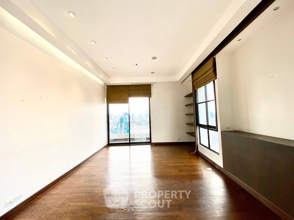 picture 3-BR Condo at Icon 3 Condominium close to Thong Lo (ID 1019405) - 10/13