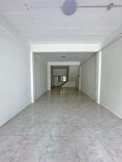 picture MRT Lat Phrao 600m. NEWEST Commercial building for rent 3-storey 26 sq.wa 312 sq.m. on the main road - 3/8