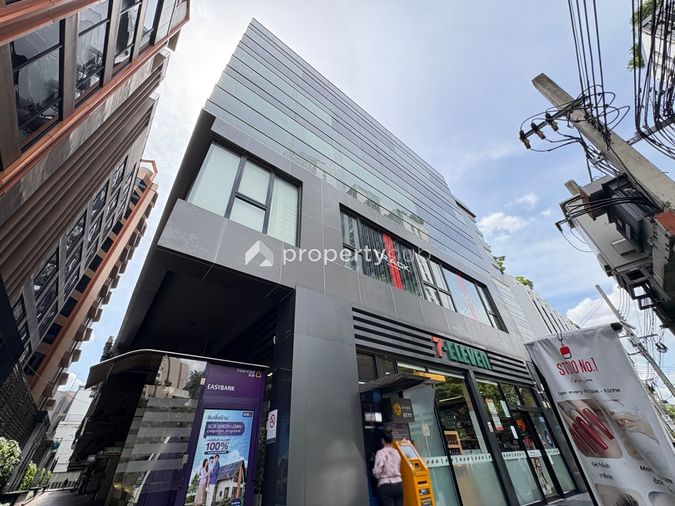 15 Sukhumvit Residences