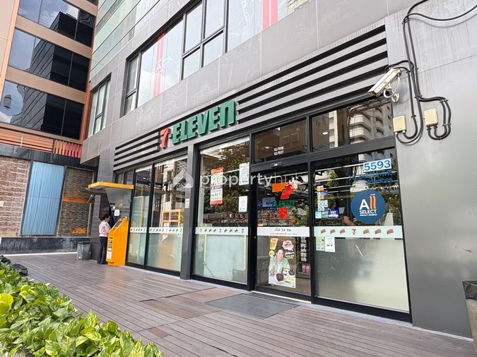 15 Sukhumvit Residences