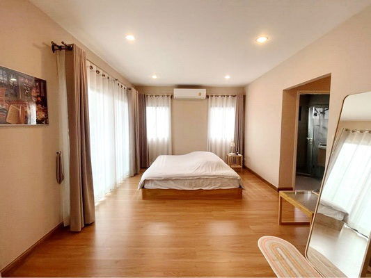 picture FOR RENT PASSORN BANGNA - WONGWAEN / 3 bedrooms 3 bathrooms / 50 Sqw. 180 Sqm. **50,000** CLOSE TO GEMOPOLIS INDUSTRIAL ESTATE - 7/16