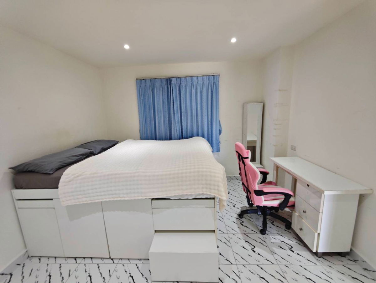 picture 2 Bedrooms apartment near King Rama9 in the center of Phuket (Cat friendly) - 5/12