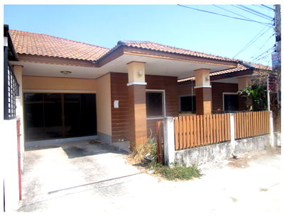 Twin houses for sale Robinson Lifestyle Ban Chang : บ้านแฝด 130.4 square meter Rayong Ban Chang Ban Chang for 1067000 THB