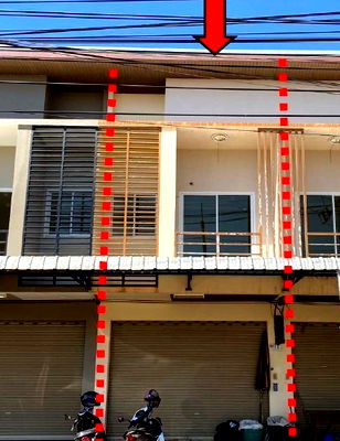 Shophouses for sale Trakan Phutphon Ubon Ratchathani : อาคารพาณิชย์ 100.8 square meter Ubon Ratchathani Trakan Phutphon Kham Charoen for 1784000 THB