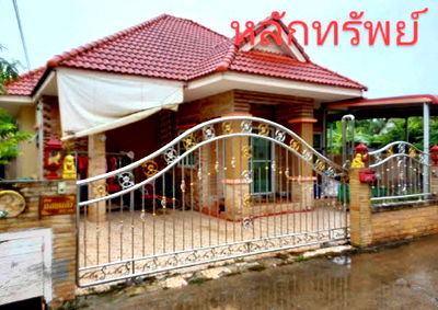 บ้านเดี่ยว เมืองกาฬสินธุ์ กาฬสินธุ์ : บ้านเดี่ยว เนื้อที่ทั้งหมด 200 ตารางเมตร 62/30 ตำบลกาฬสินธุ์ อำเภอเมืองกาฬสินธุ์ กาฬสินธุ์ ราคา 1,602,000 บาท